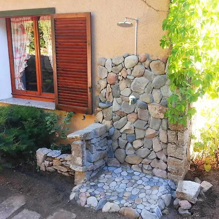 Villa Mediterranean Garden